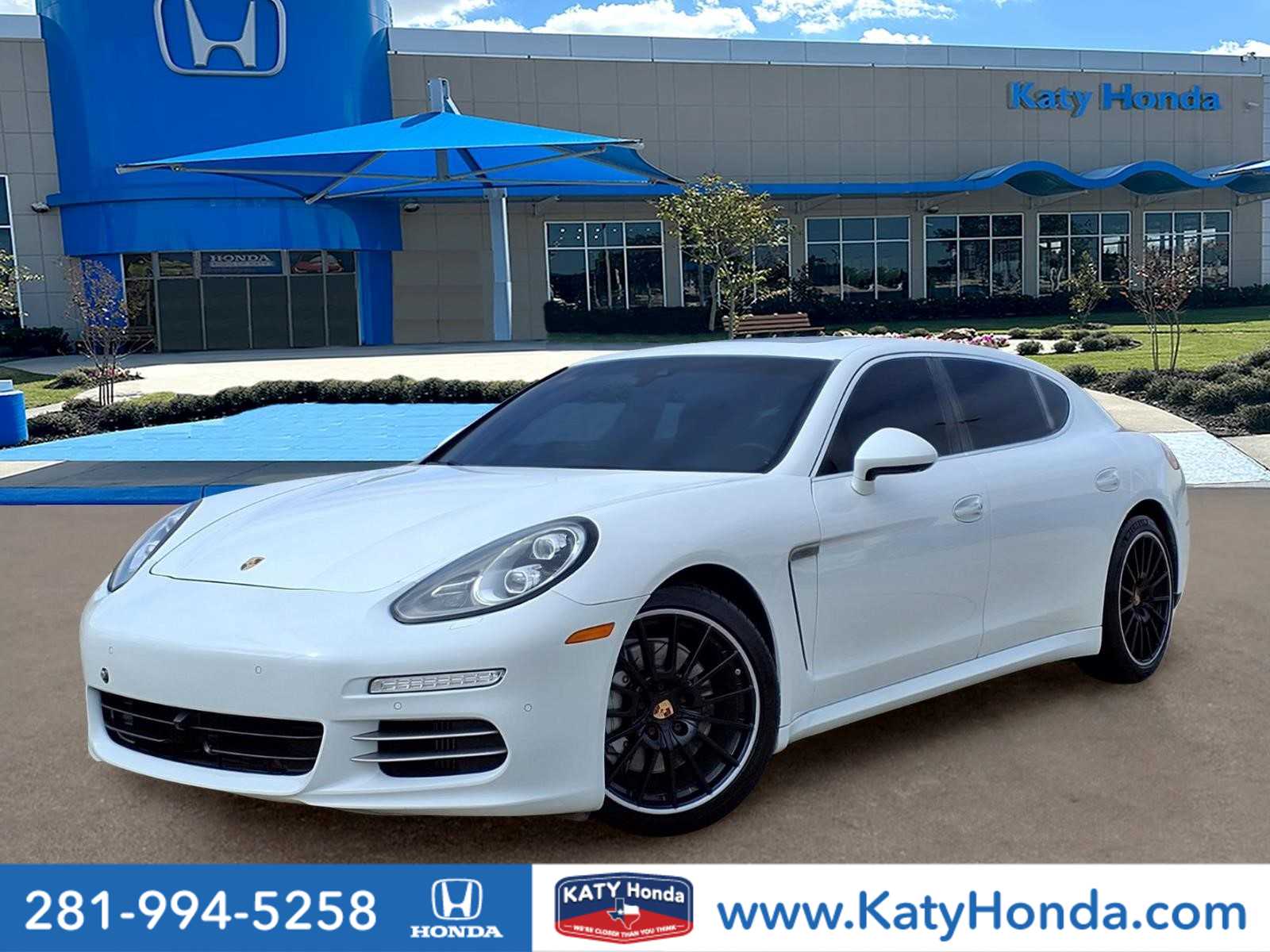  Porsche Panamera