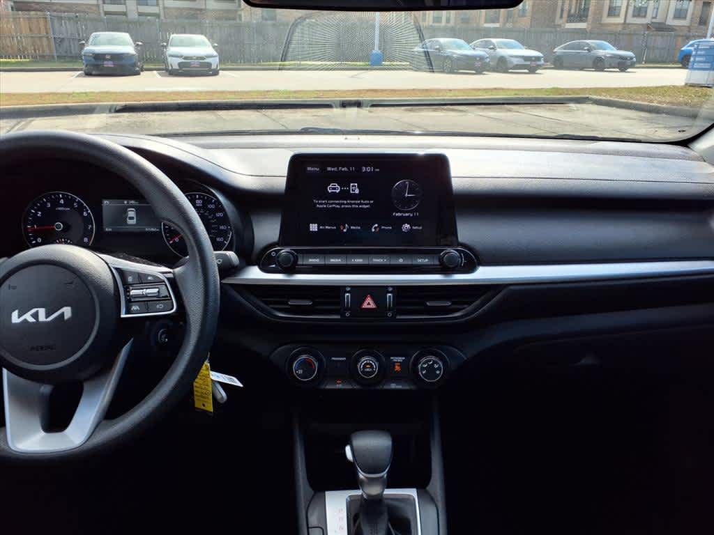 Thumbnail: 2024 Kia Forte - 17