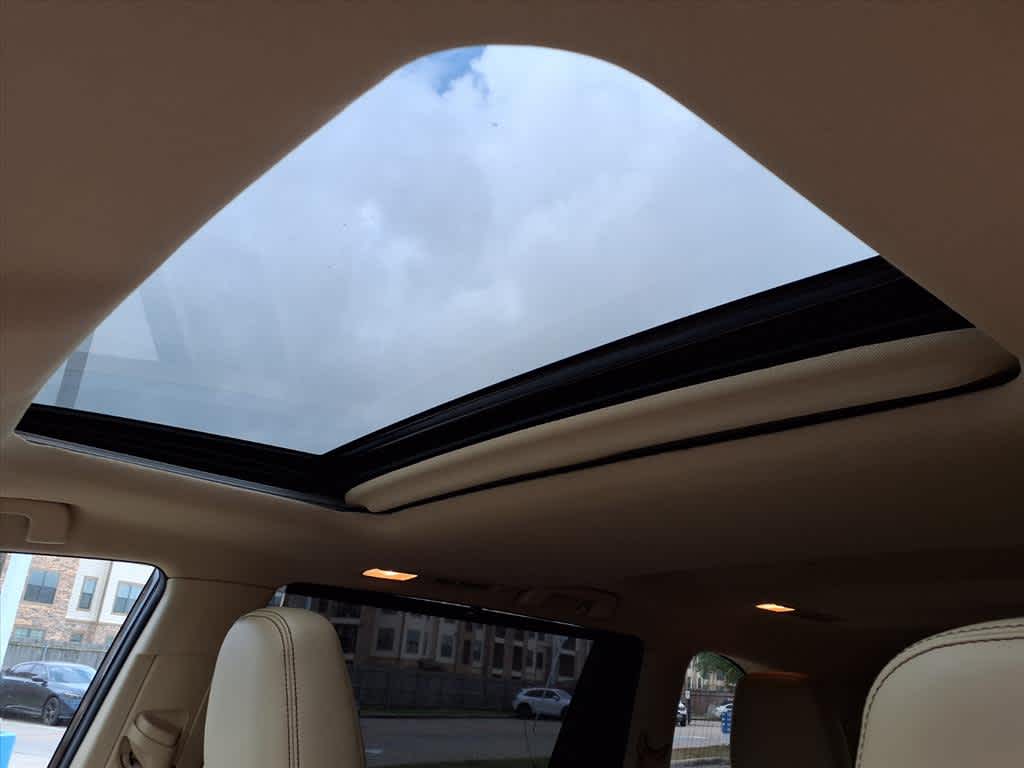 Thumbnail: 2019 Toyota Highlander - 16