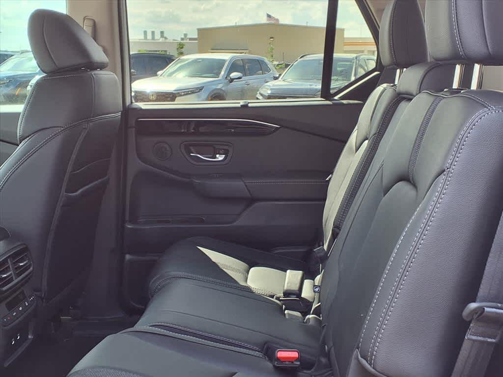 Thumbnail: 2026 Honda Pilot - 12