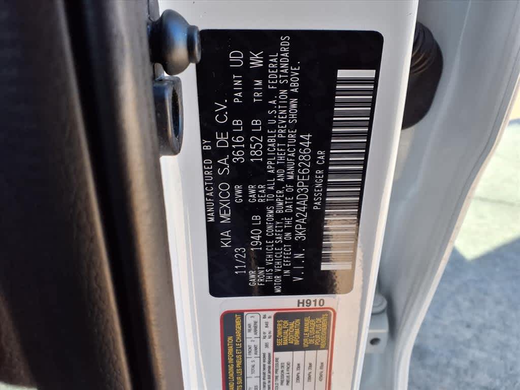 Thumbnail: 2023 Kia Rio - 25