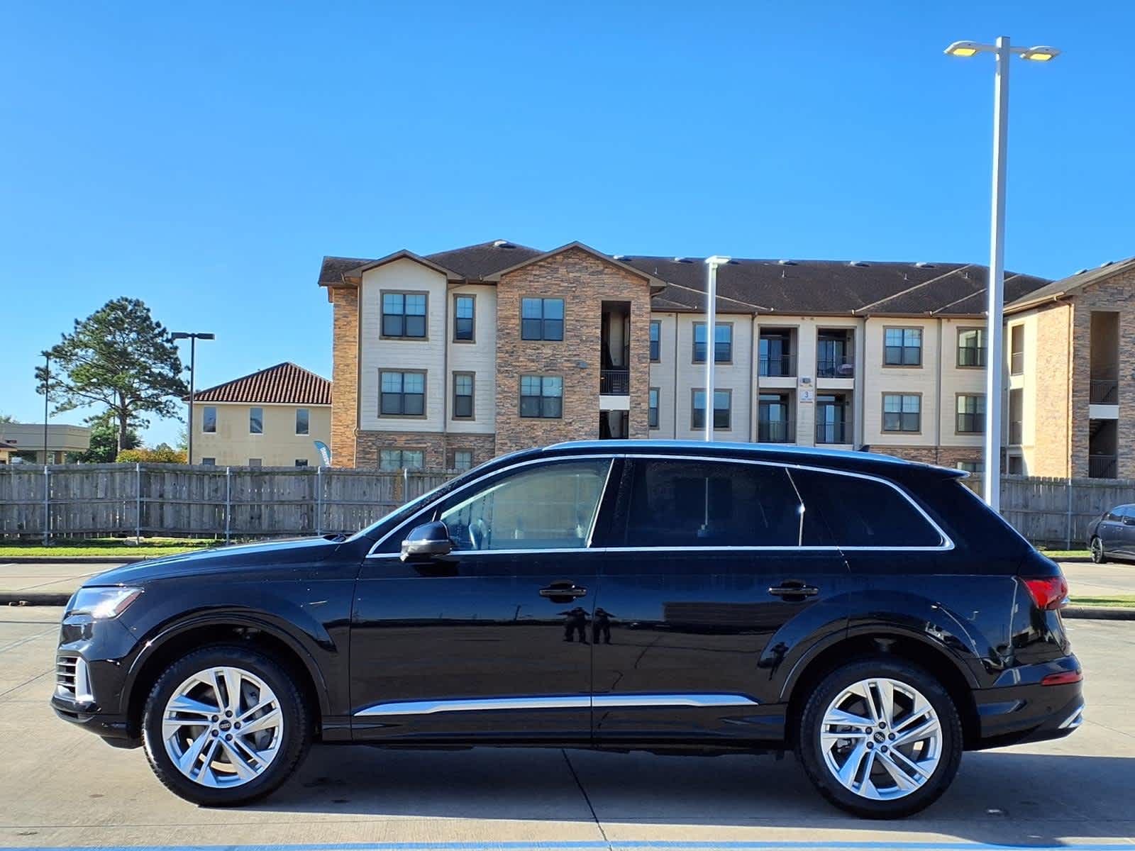 Thumbnail: 2024 Audi Q7 - 4