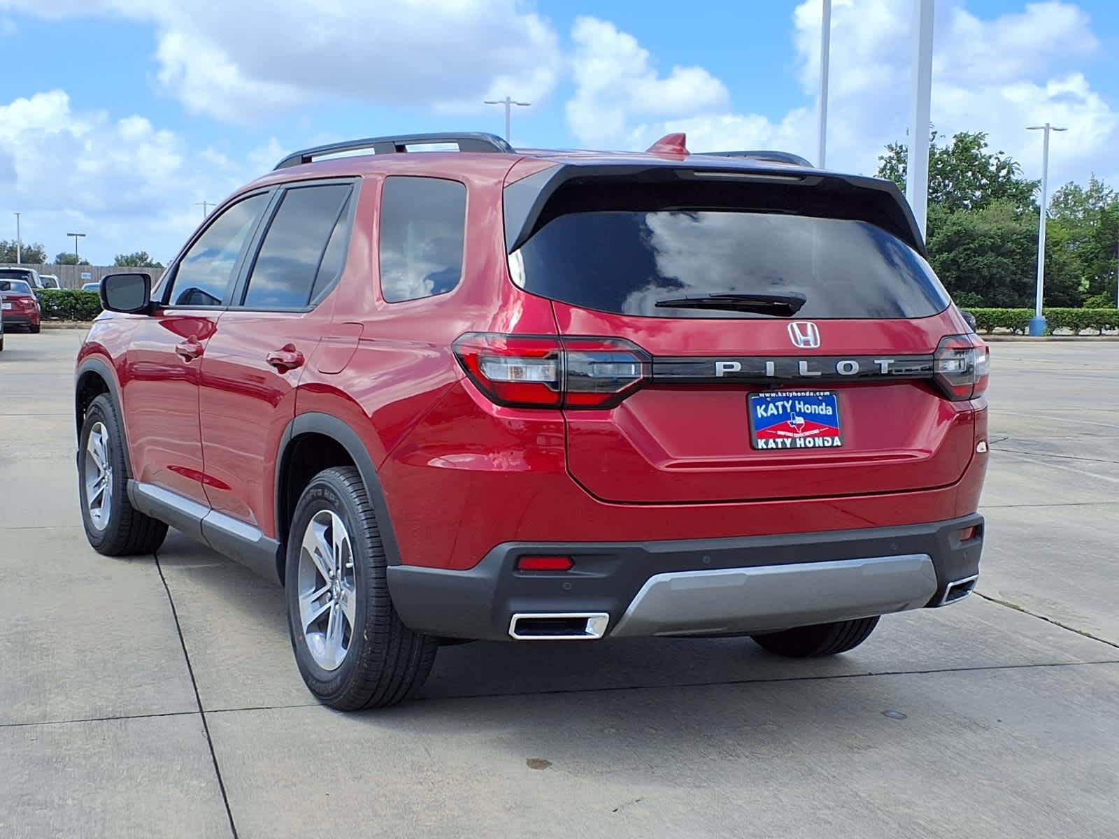 Thumbnail: 2026 Honda Pilot - 4