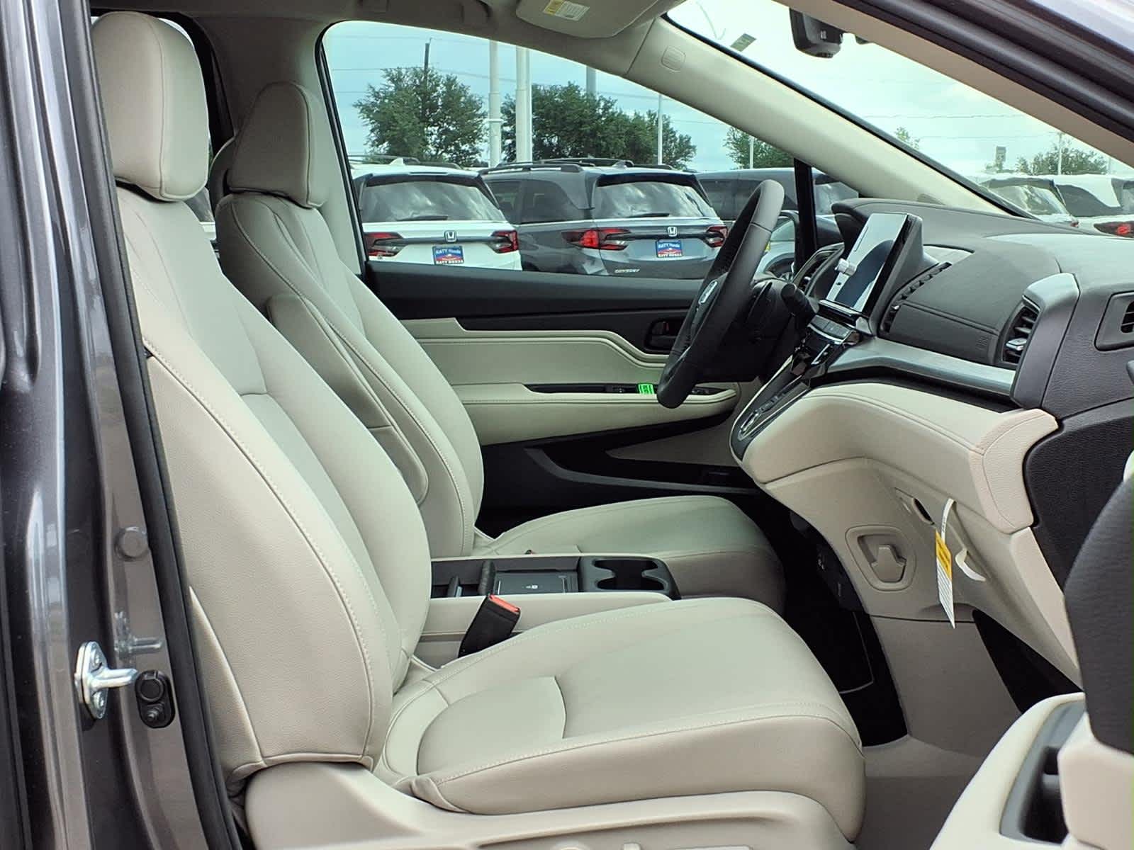 Thumbnail: 2026 Honda Odyssey - 13