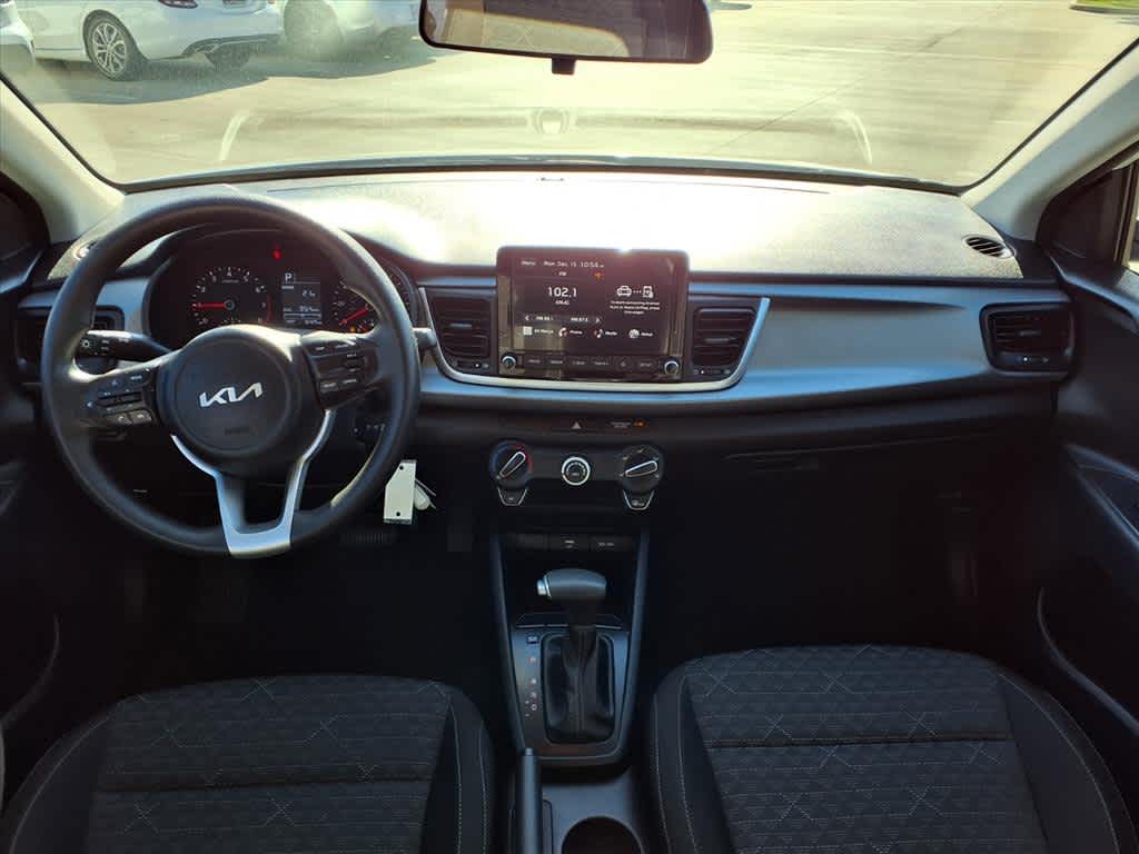 Thumbnail: 2023 Kia Rio - 11