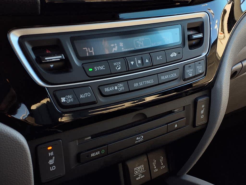 Thumbnail: 2016 Honda Pilot - 20