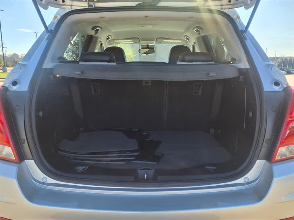 Thumbnail: 2020 Chevrolet Trax - 19