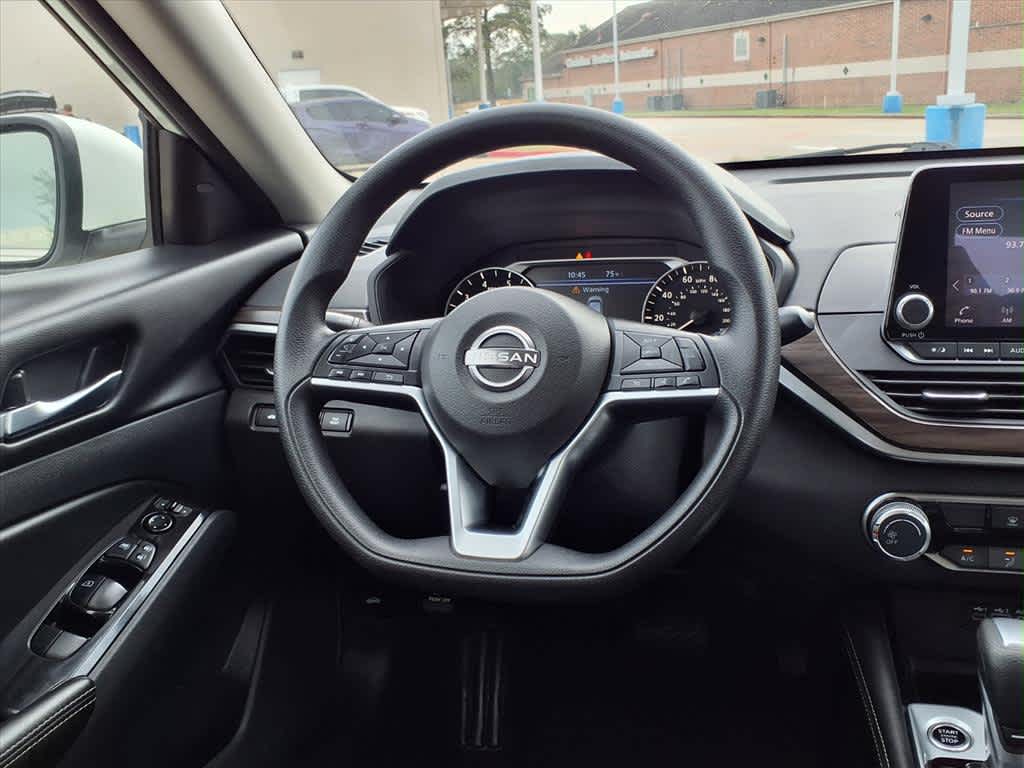 Thumbnail: 2023 Nissan Altima - 15