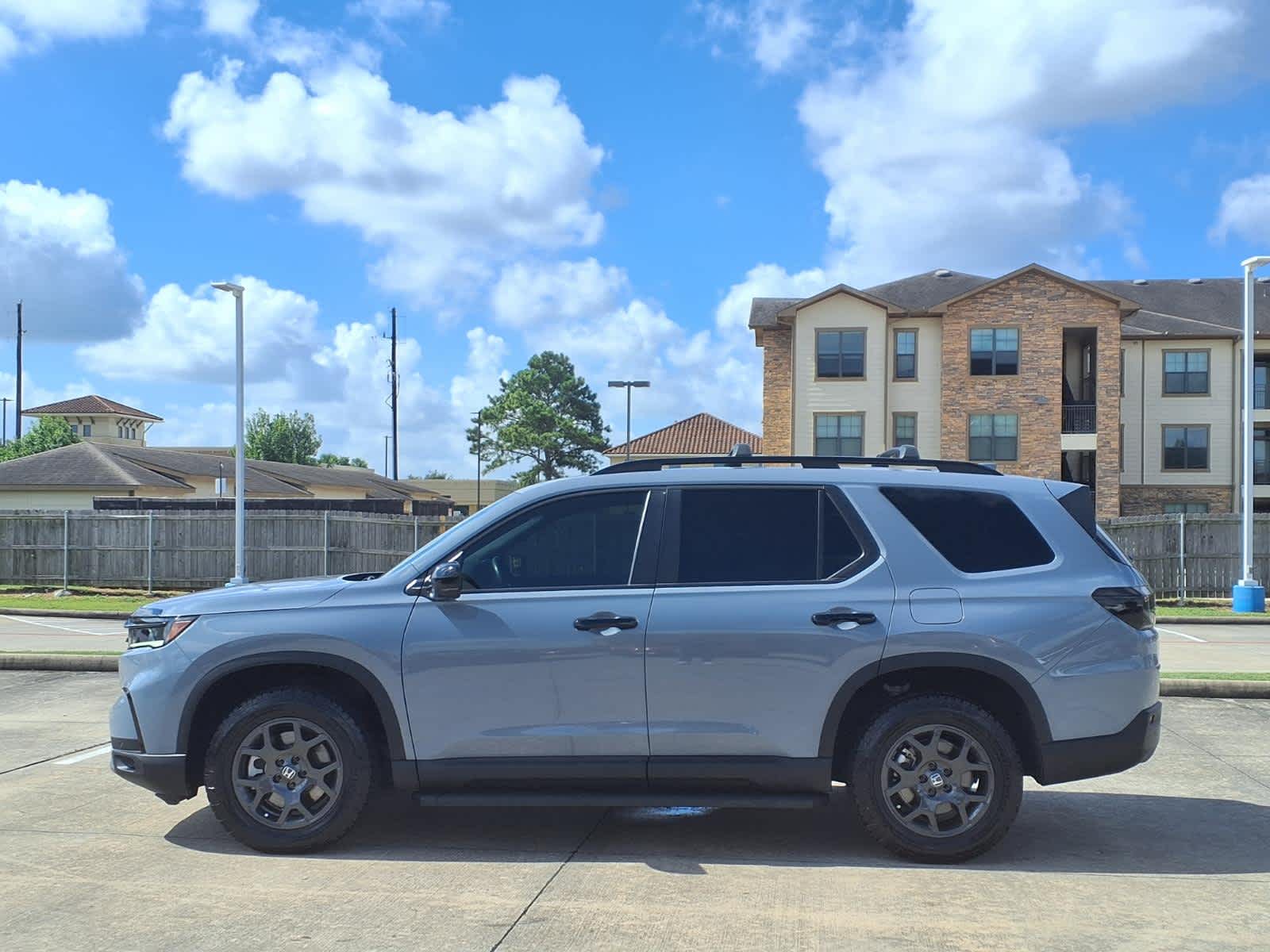 Thumbnail: 2024 Honda Pilot - 4