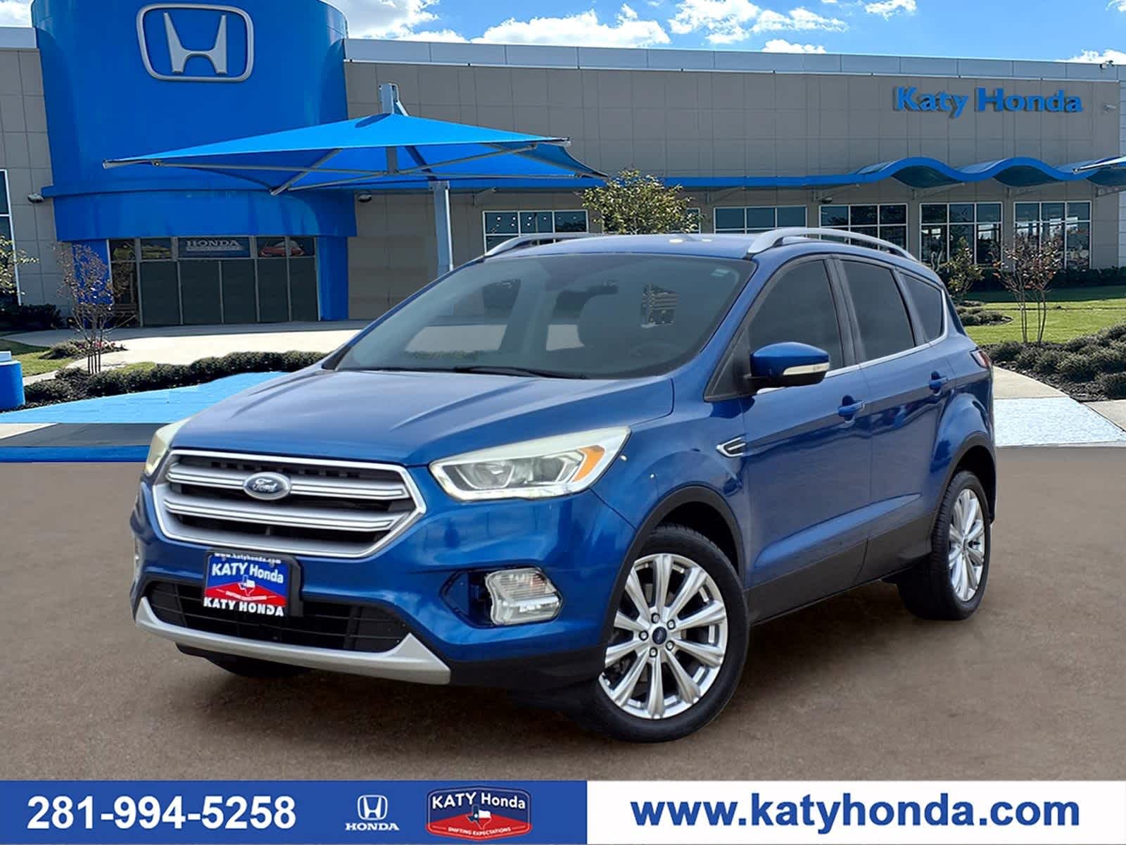 2017 Ford Escape Titanium's photo
