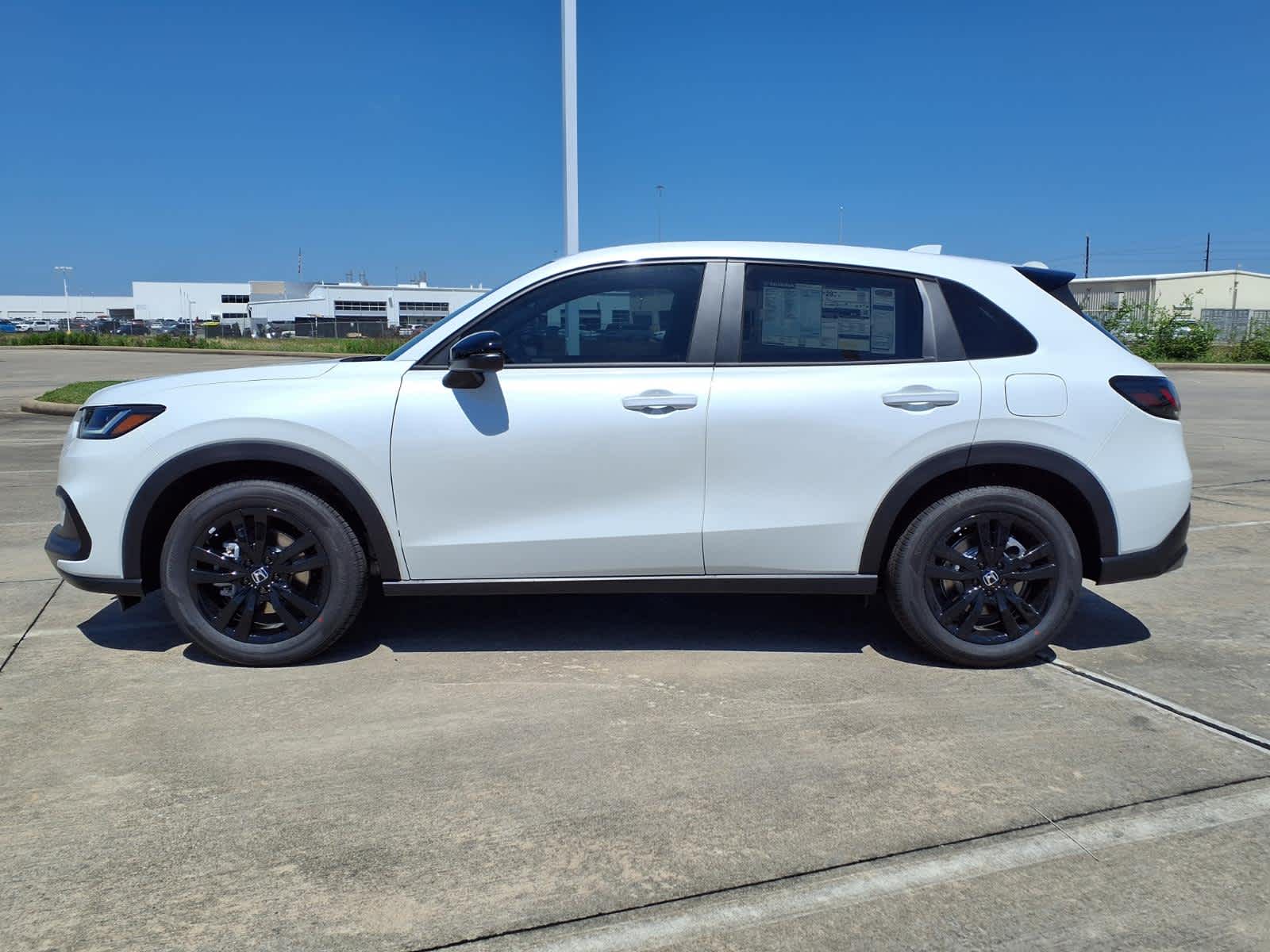 Thumbnail: 2027 Honda HR-V - 3