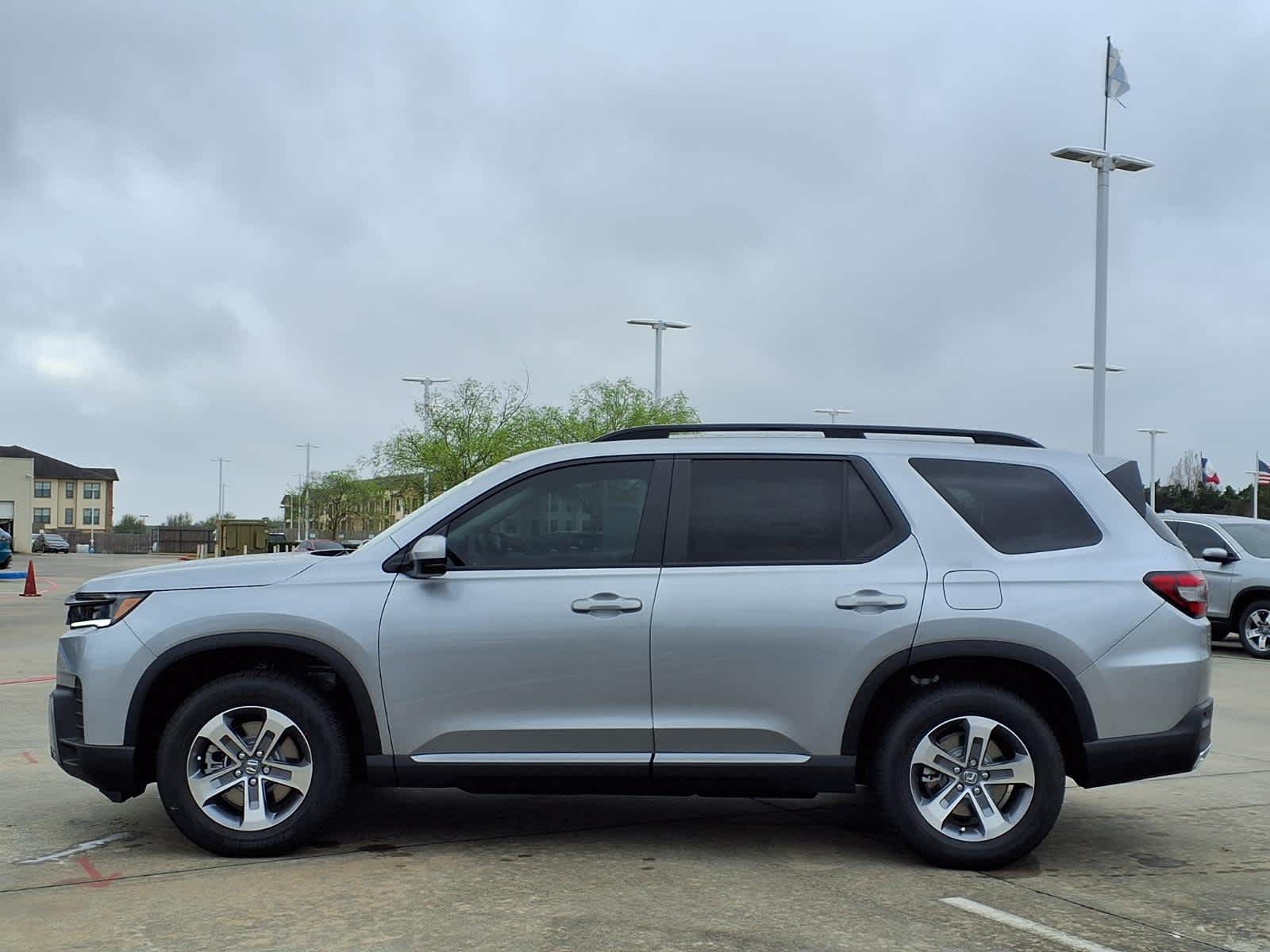 Thumbnail: 2026 Honda Pilot - 4