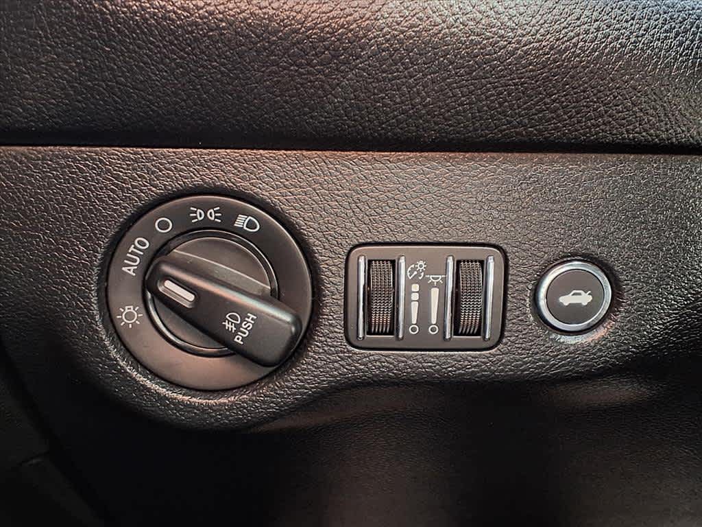 Thumbnail: 2020 Dodge Challenger - 17