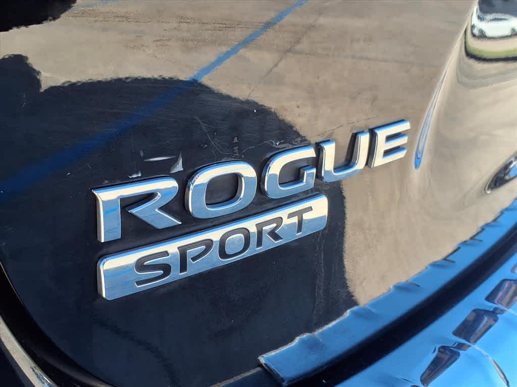 Thumbnail: 2021 Nissan Rogue Sport - 7