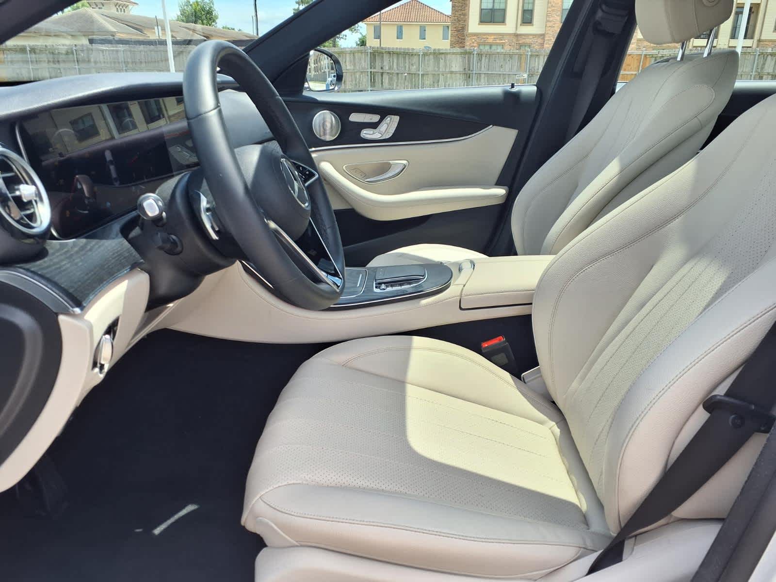 Thumbnail: 2022 Mercedes-Benz E-Class - 10