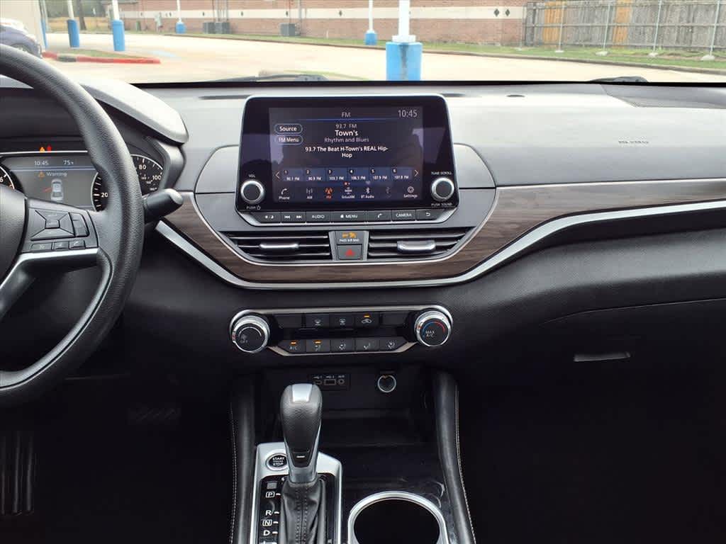 Thumbnail: 2023 Nissan Altima - 16