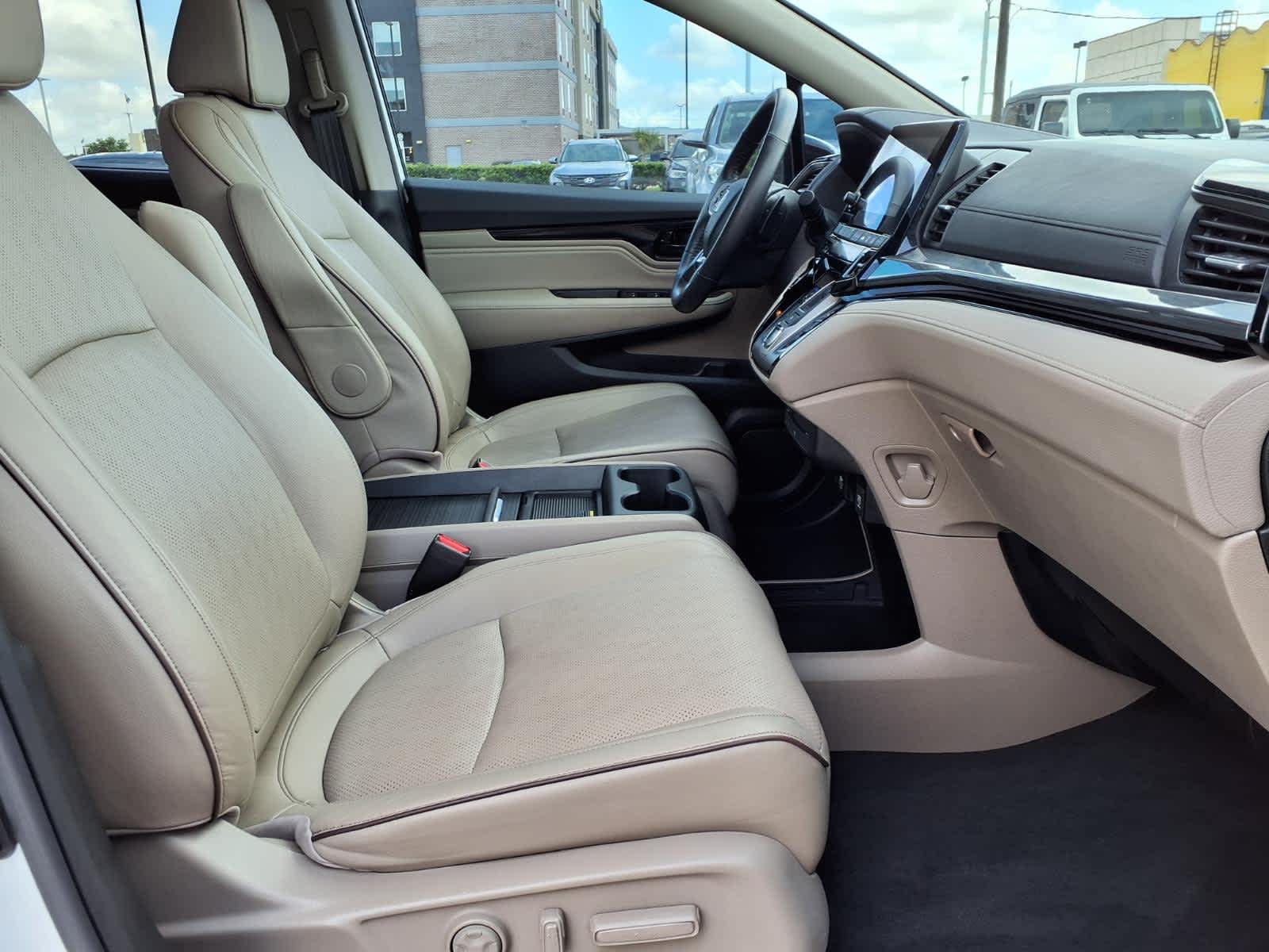Thumbnail: 2023 Honda Odyssey - 13