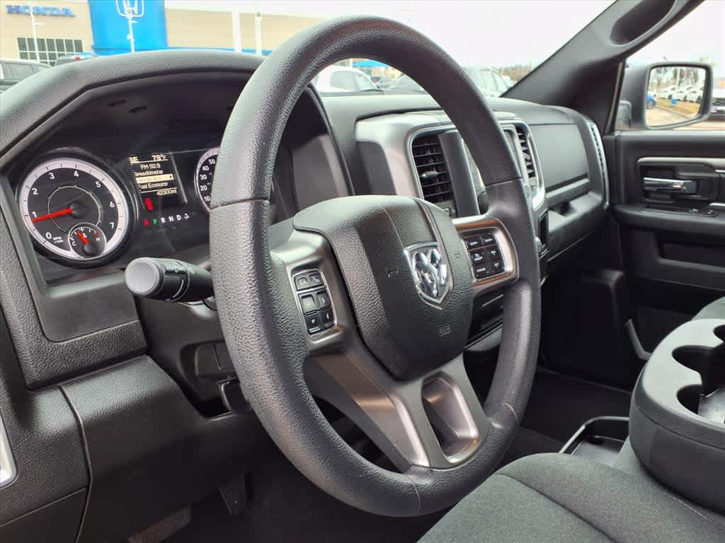 Thumbnail: 2024 RAM 1500 Classic - 2