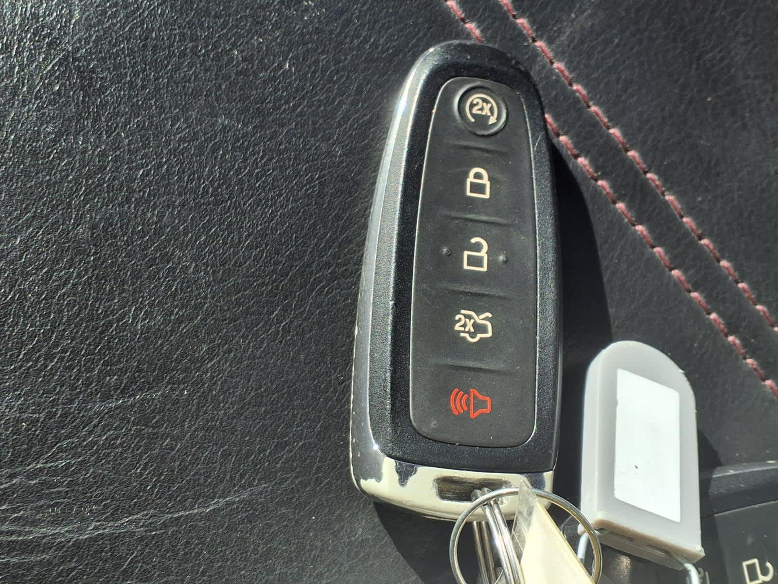 Thumbnail: 2013 Ford Edge - 23
