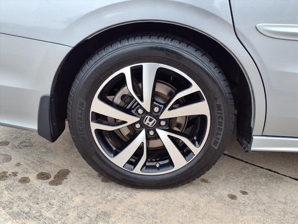 Thumbnail: 2018 Honda Odyssey - 8