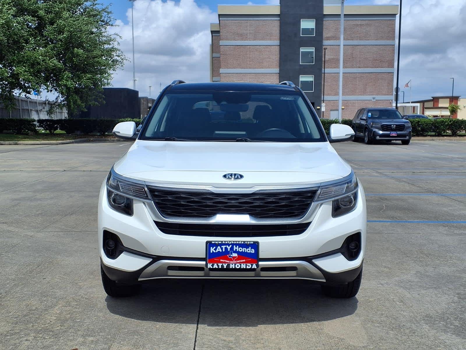 Thumbnail: 2021 Kia Seltos - 3