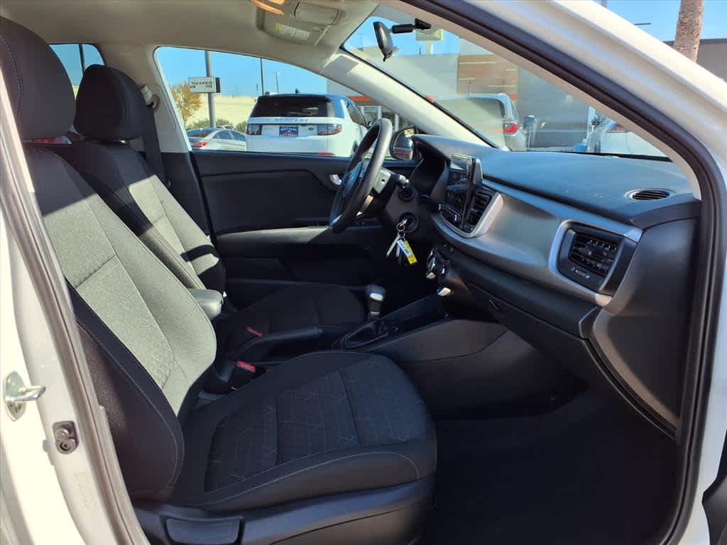 Thumbnail: 2023 Kia Rio - 15