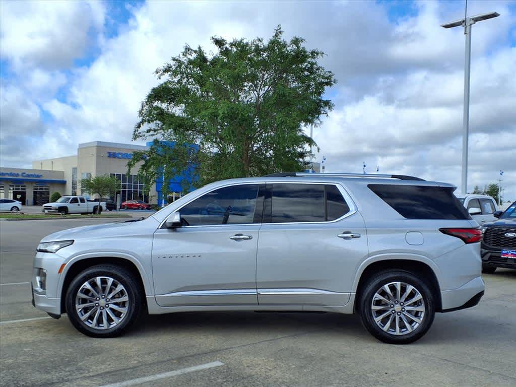 Thumbnail: 2022 Chevrolet Traverse - 4