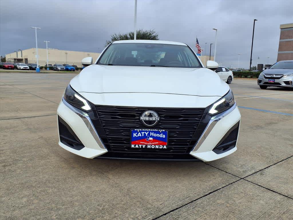 Thumbnail: 2023 Nissan Altima - 6