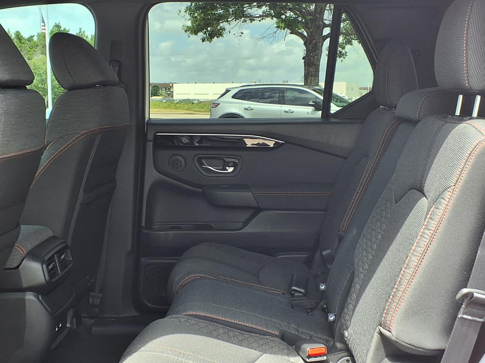 Thumbnail: 2026 Honda Pilot - 12