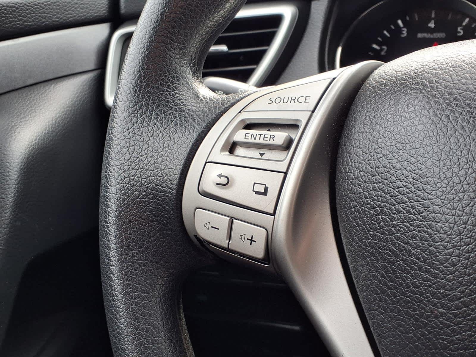 Thumbnail: 2016 Nissan Rogue - 21