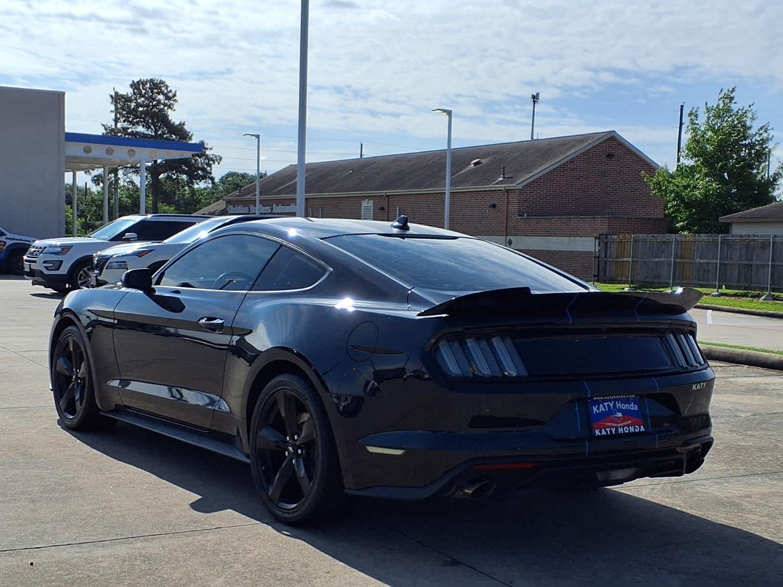 Thumbnail: 2021 Ford Mustang - 5