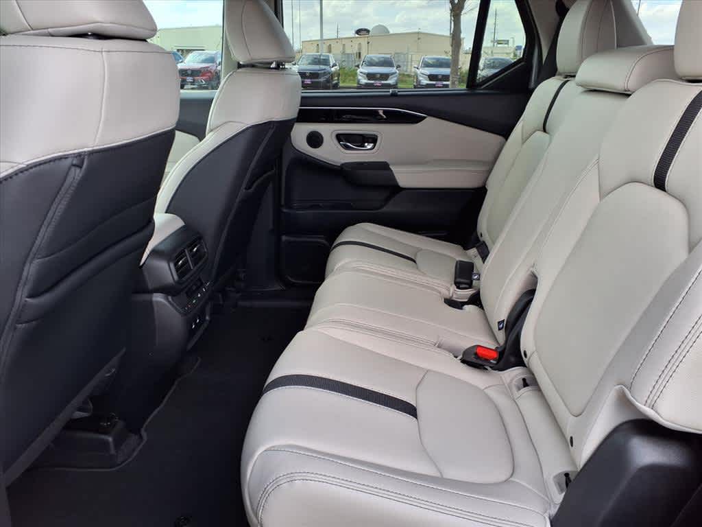 Thumbnail: 2026 Honda Pilot - 13