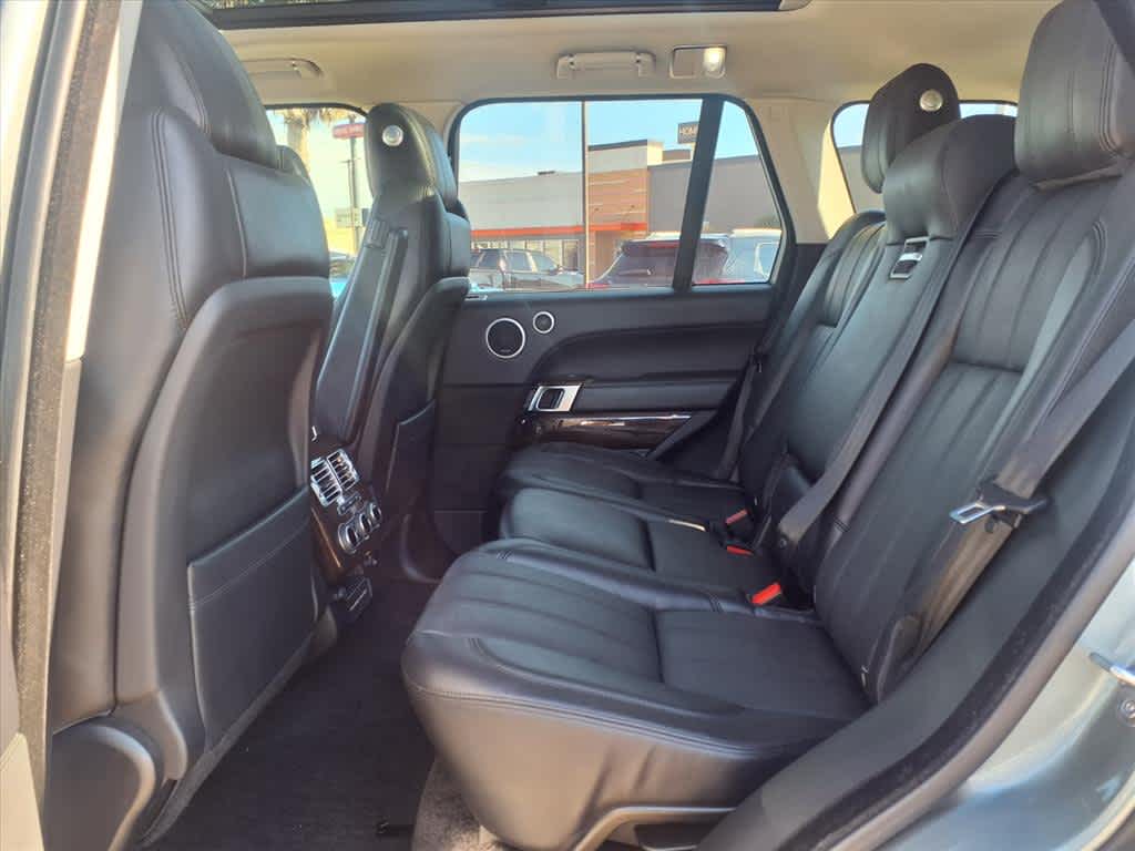 Thumbnail: 2017 Land Rover Range Rover - 14