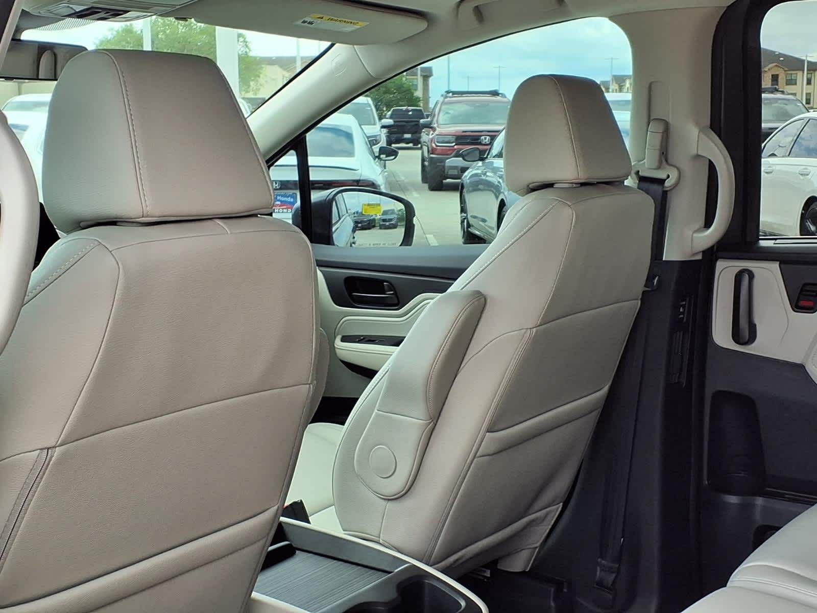 Thumbnail: 2026 Honda Odyssey - 11