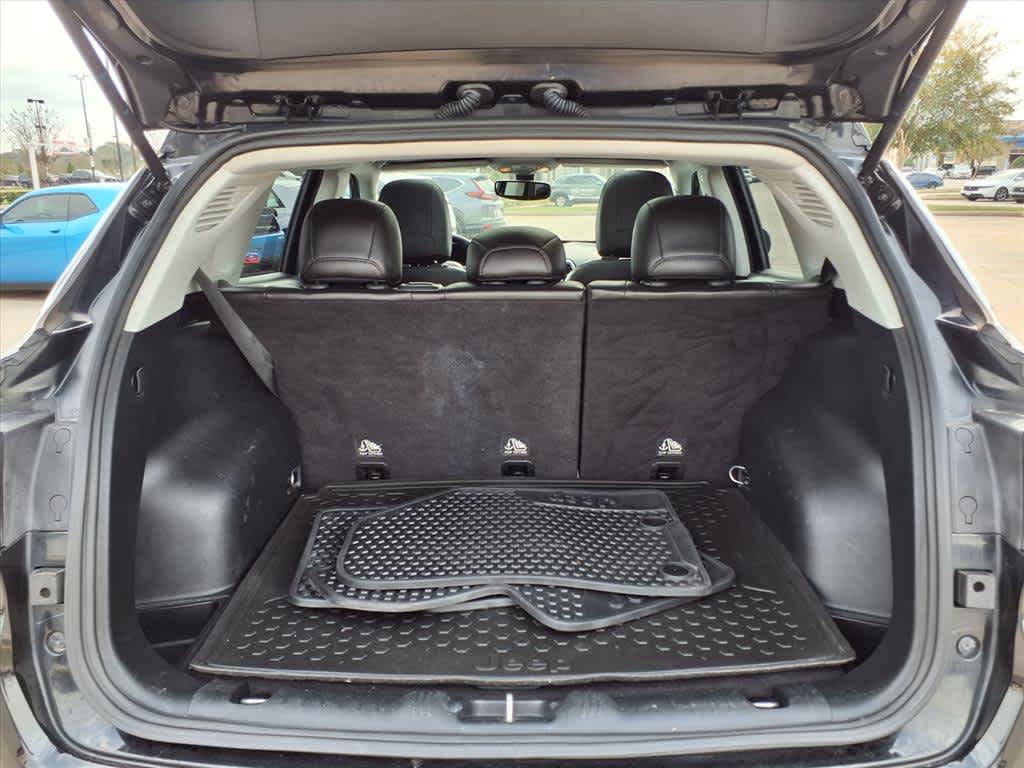 Thumbnail: 2018 Jeep Compass - 19