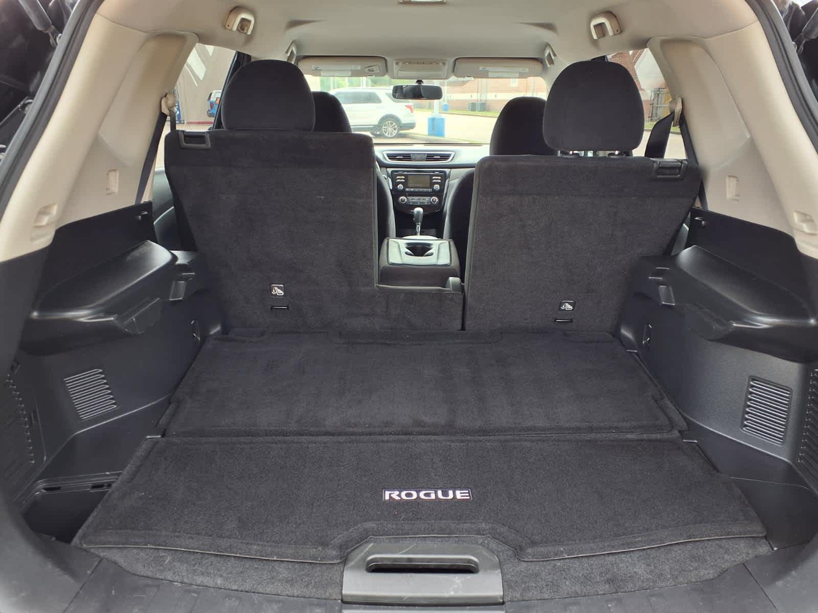 Thumbnail: 2016 Nissan Rogue - 9