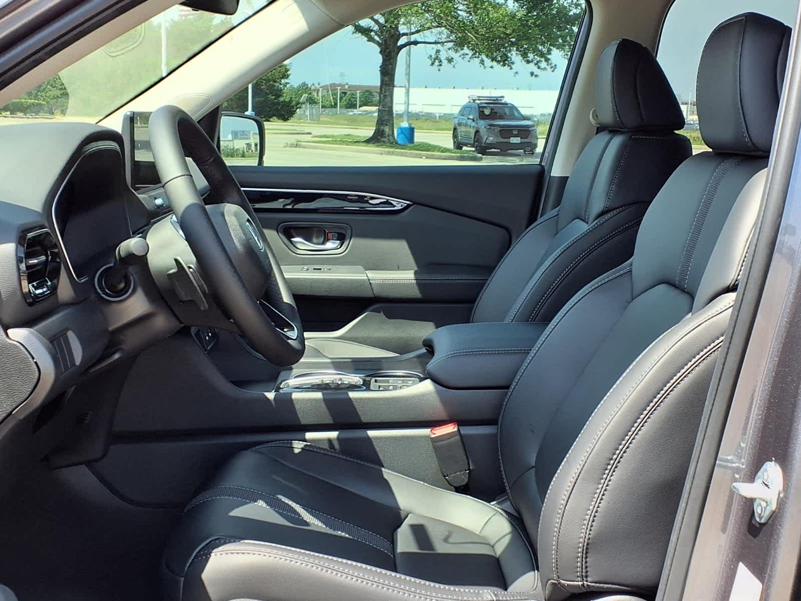 Thumbnail: 2026 Honda Pilot - 10
