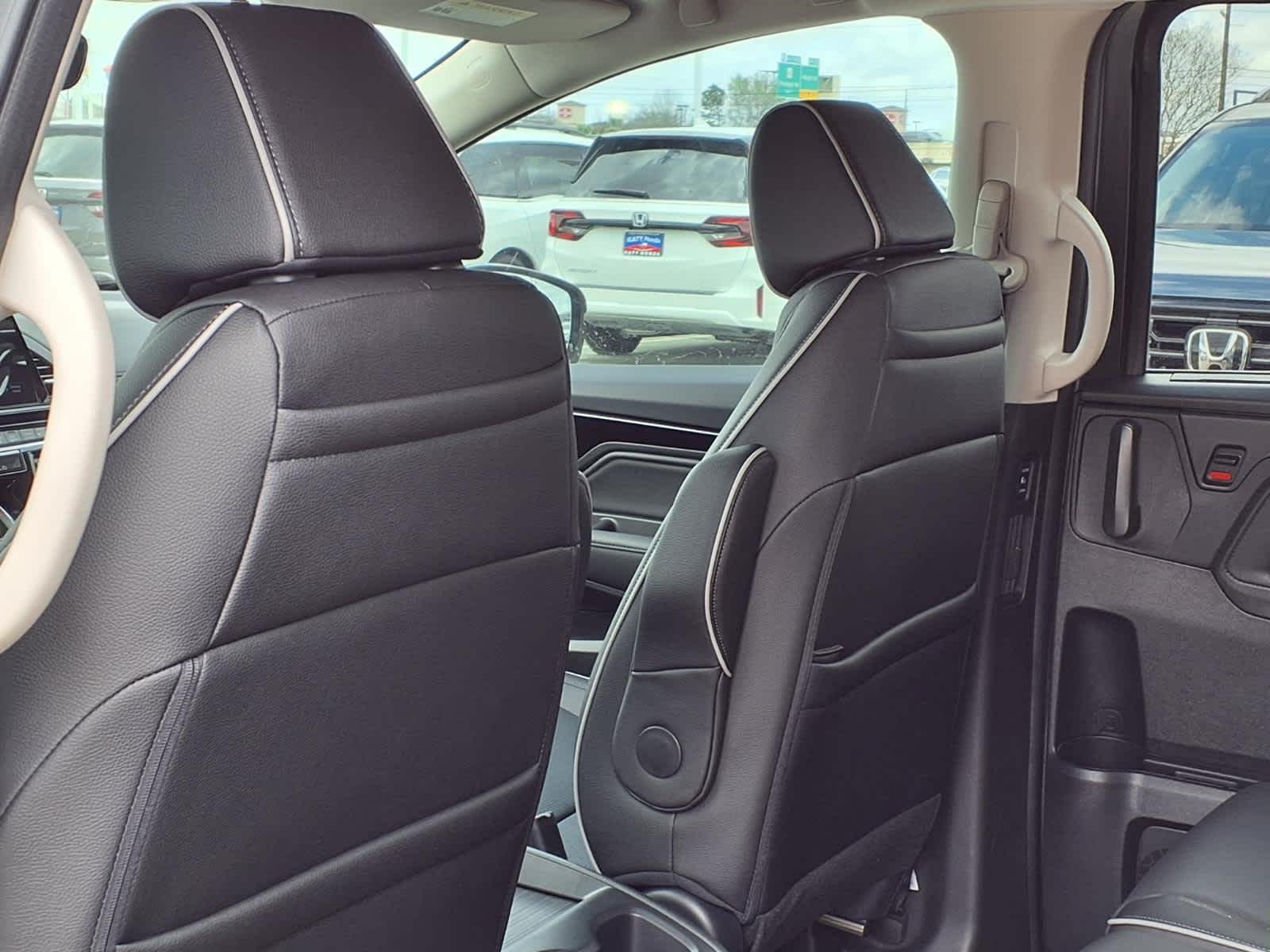 Thumbnail: 2026 Honda Odyssey - 11