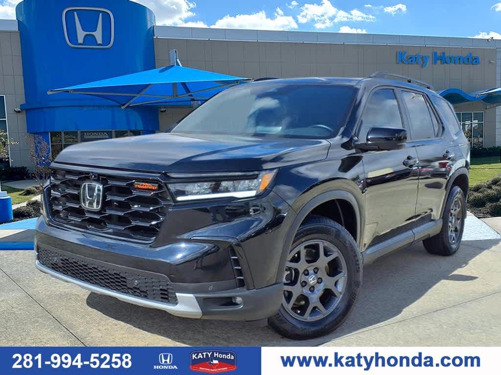 Used 2024 Honda Pilot TrailSport SUV