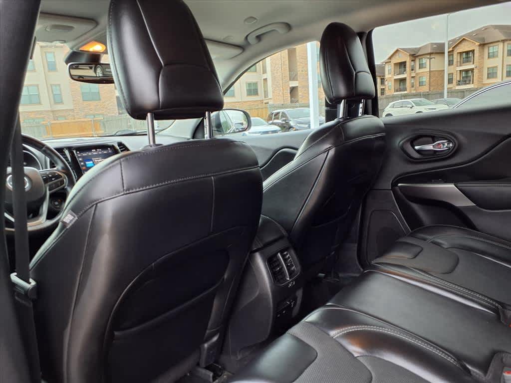 Thumbnail: 2020 Jeep Cherokee - 13