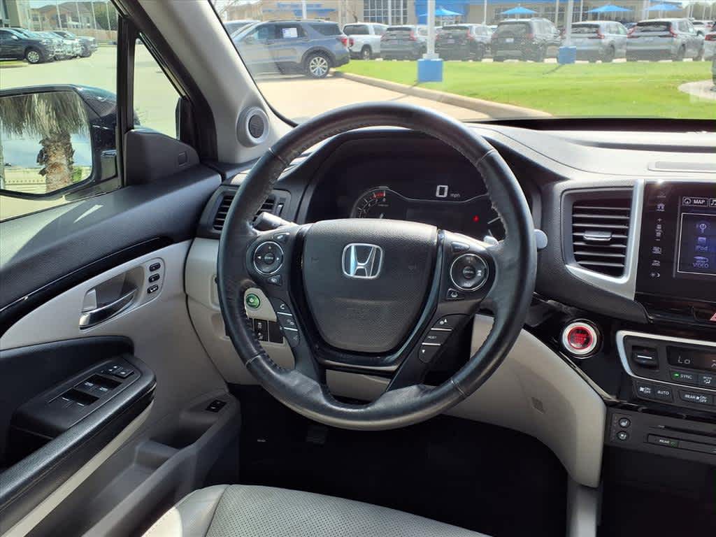 Thumbnail: 2018 Honda Pilot - 15