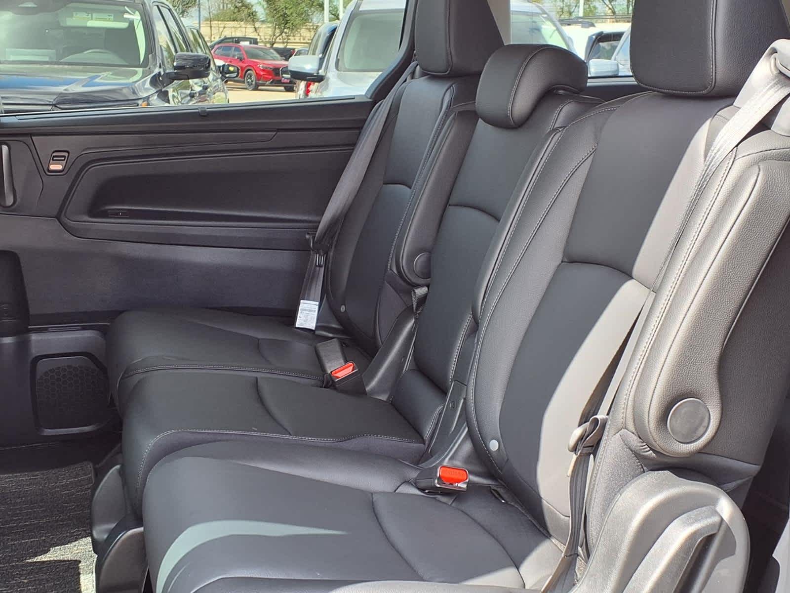 Thumbnail: 2026 Honda Odyssey - 12