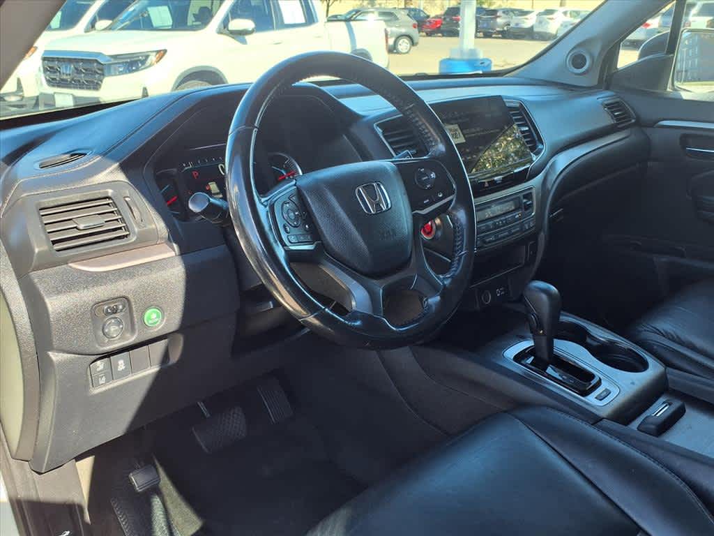 Thumbnail: 2019 Honda Pilot - 2