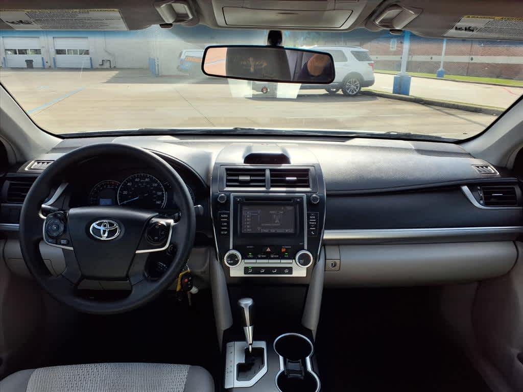 Thumbnail: 2014 Toyota Camry - 10