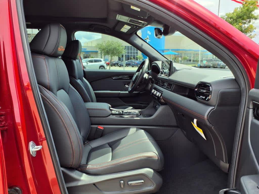 Thumbnail: 2025 Honda Pilot - 14