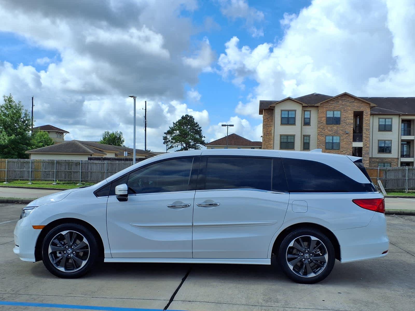 Thumbnail: 2023 Honda Odyssey - 3