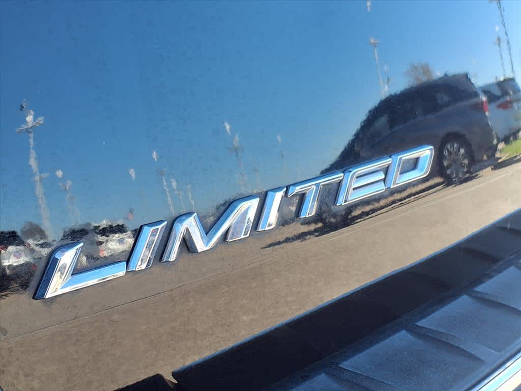 Thumbnail: 2021 Ford Explorer - 7