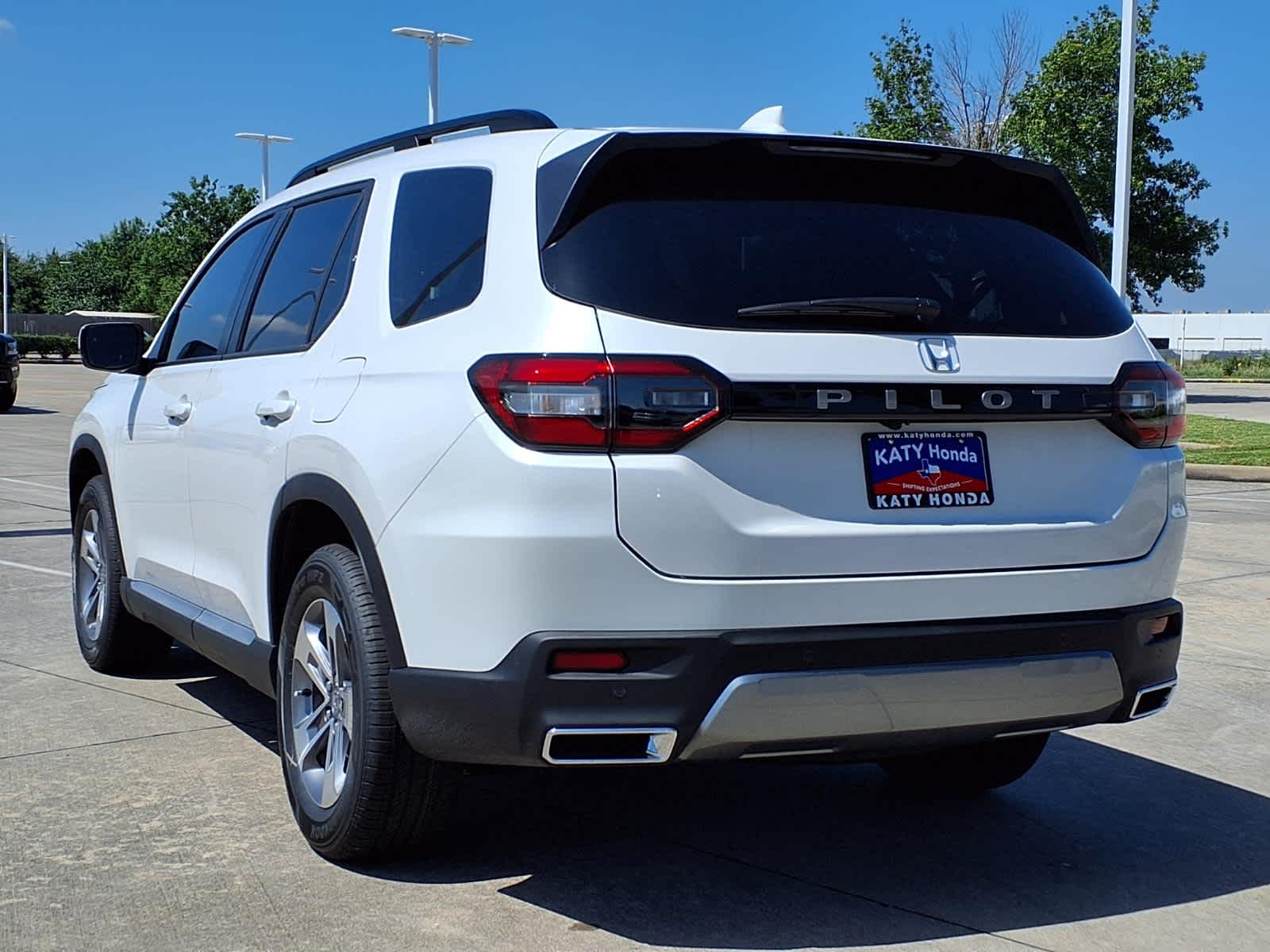 Thumbnail: 2026 Honda Pilot - 4