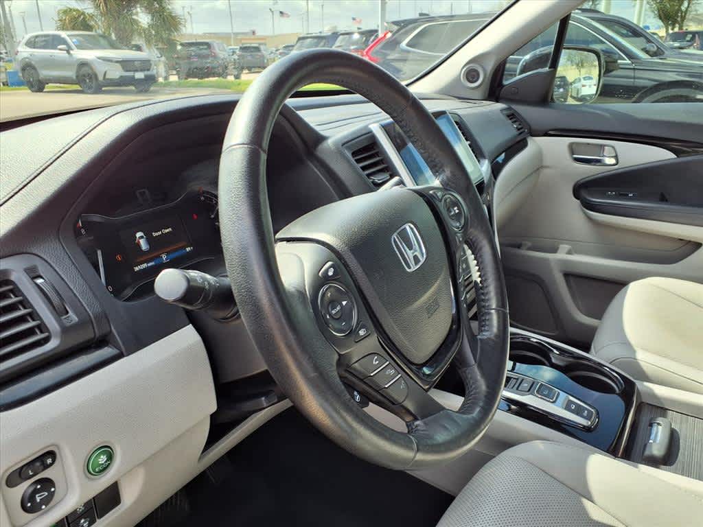 Thumbnail: 2018 Honda Pilot - 2