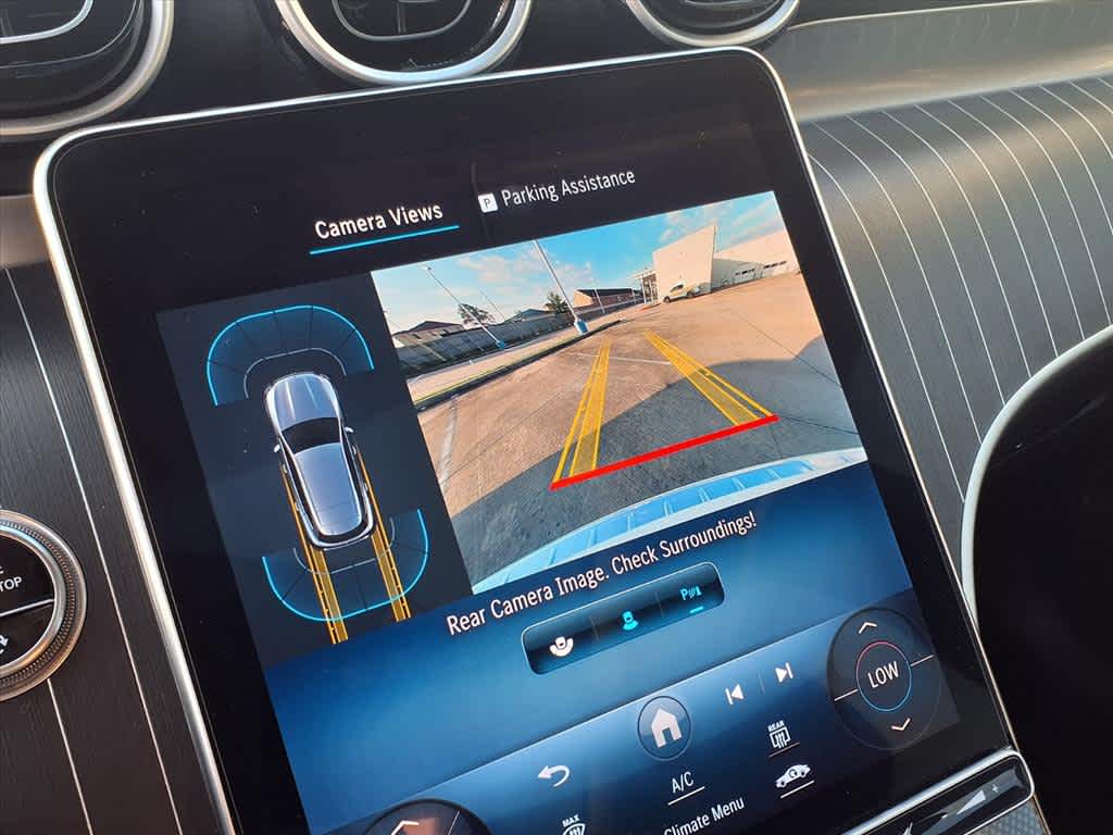 Thumbnail: 2024 Mercedes-Benz GLC - 23